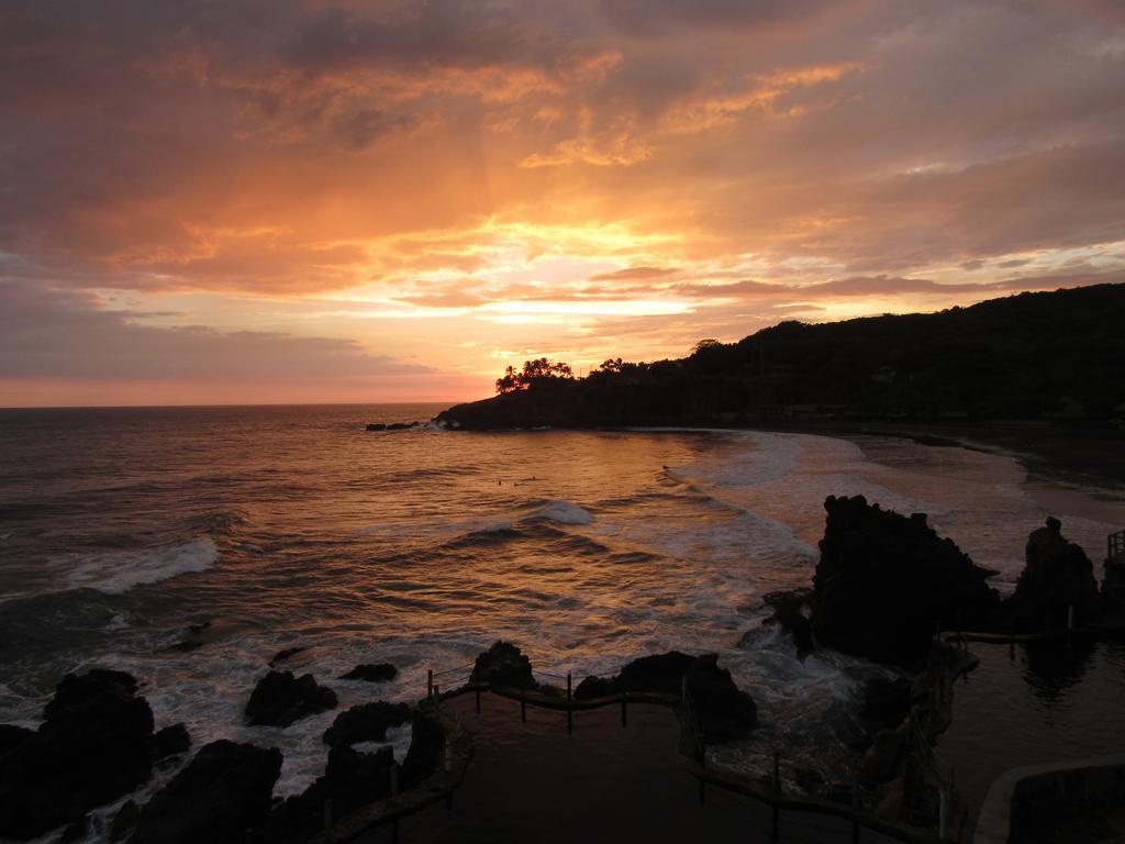 Atami Escape Resort Ла Либертад Екстериор снимка